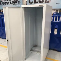 Lote 122 - Gabinete con 1 puerta y entrepaños - Imagen 9