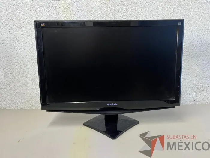 Lote 138 - Kit para laptop - Pantalla de 22" ViewSonic LCD VA22248M-LED, Candado de seguridad, Teclado y Mouse