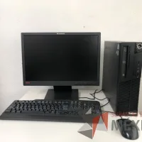 Lote 006 - 5 Desktop, 500 GB HDD, 4 GB RAM y 5 Monitores Lenovo