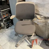 Lote 001 - Silla alta con descansa pies - Imagen 5