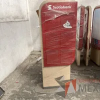 Lote 005 - 42 Porta póster con base metálica - Imagen 2