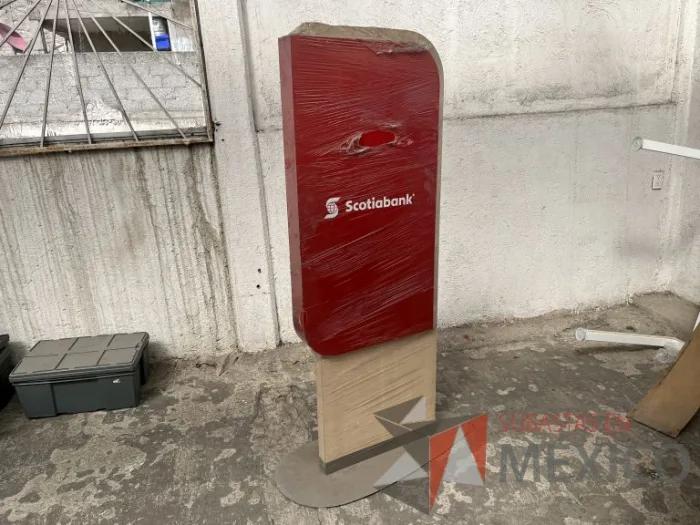Lote 005 - 42 Porta póster con base metálica - Imagen 3