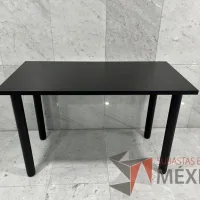 Lote 011 - 2 Mesas de trabajo Nuevas, desarmadas