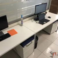 Lote 018 - Mesa de trabajo para 2 personas - Imagen 7