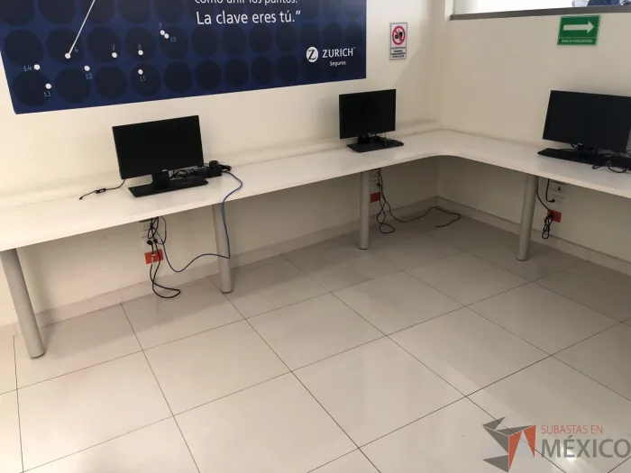 Lote 022 - 2 Cubiertas empotradas con 5 patas metálicas (Forman una mesa trabajo en escuadra) - Imagen 11