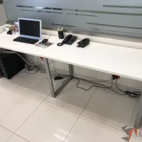 Lote 030 - Mesa de trabajo para 2 personas - Imagen 4