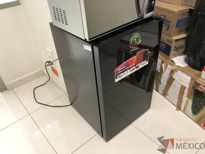 Lote 043 - Frigobar marca HISENSE - Imagen 7