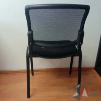 Lote 095- 2 Sillas fijas, respaldo en malla, asiento en tela, con estructura metálica. - Imagen 2