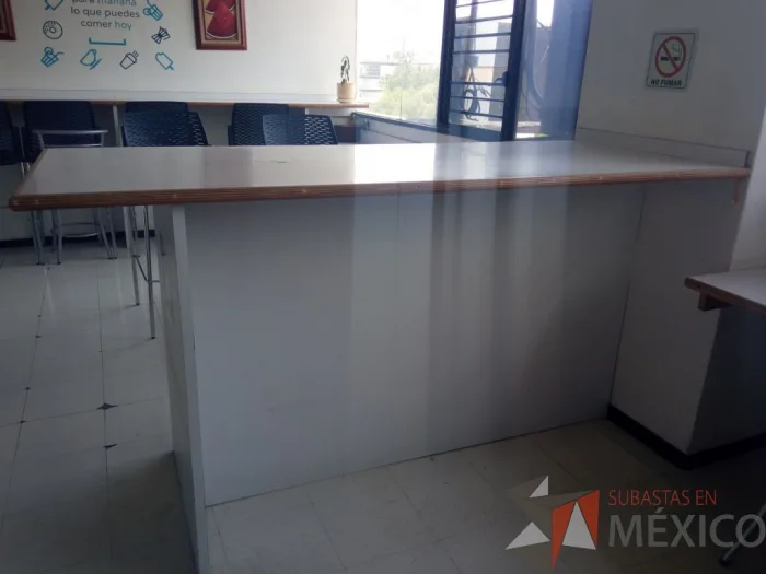 Lote 008 - Mesa alta rectangular, de cocina, color blanco - Imagen 5