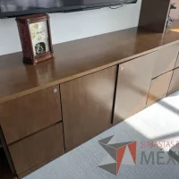 Lote 007 - 2 Credenzas, Gabinete superior y Gabinete de 1 puerta con 5 repisas - Imagen 5