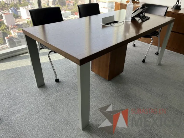 Lote 008 - Mesa de sala de juntas para 6 personas - Imagen 3