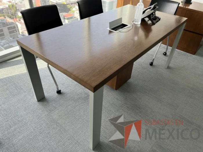 Lote 008 - Mesa de sala de juntas para 6 personas - Imagen 5