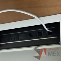 Lote 008 - Mesa de sala de juntas para 6 personas - Imagen 7