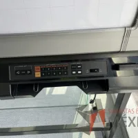 Lote 010 - Pizarrón electrónico con estructura metálica - Imagen 7