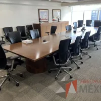 Lote 015 - Mesa de sala de juntas para 15 personas