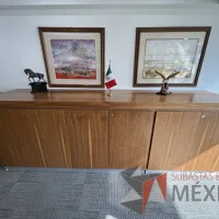 Lote 019 - Credenza de 5 puertas color café