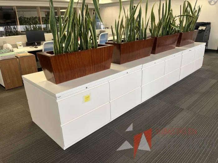 Lote 025 - Credenza de 4 cajones color blanco - Imagen 5