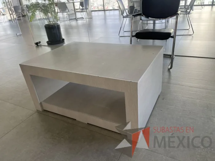 Lote 011 - Mesa de centro color gris - Imagen 7