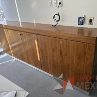 Lote 057 - Credenza de 5 puertas color café - Imagen 5