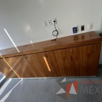 Lote 057 - Credenza de 5 puertas color café - Imagen 4