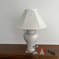 Lote 058 - Lampara con base de acrílico - Imagen 5