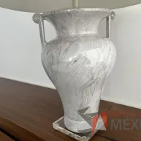 Lote 058 - Lampara con base de acrílico - Imagen 4