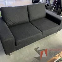 Lote 063 - Sillón de 2 plazas con asiento y respaldo en tela  color negro - Imagen 6