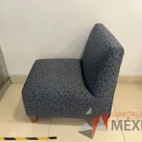 Lote 003 - 2 Sillones de 1 plaza con asiento y respaldo en tela color azul - Imagen 4