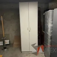 Lote 021 - Gabinete alto con 2 puertas color gris - Imagen 3