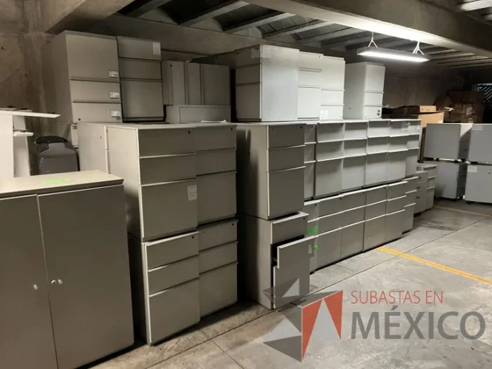 Lote 071 - 10 Archiveros metálicos verticales de 3 cajones color gris - Imagen 7