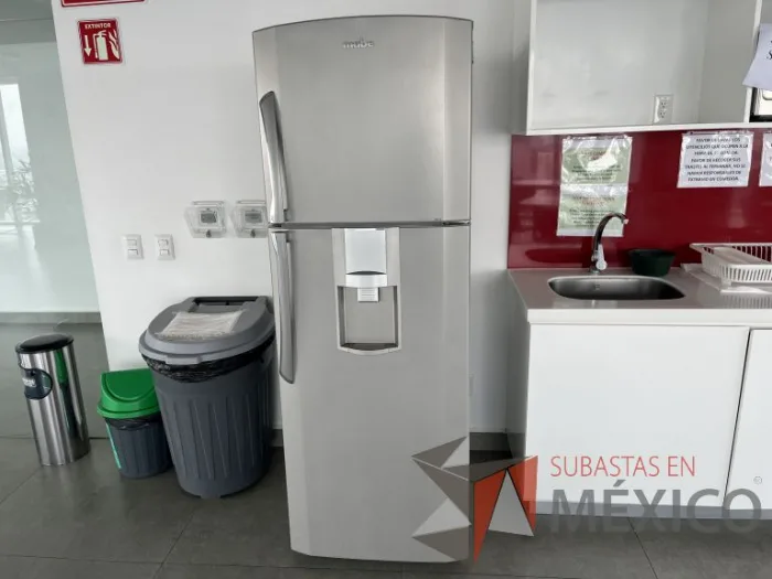 Lote 156 - Refrigerador marca Mabe - Imagen 9