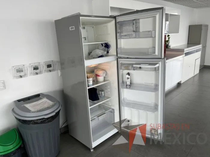 Lote 156 - Refrigerador marca Mabe - Imagen 7