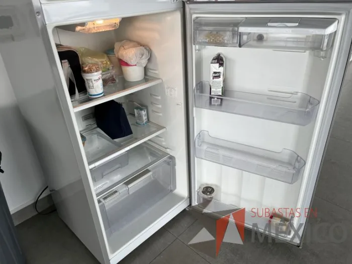 Lote 156 - Refrigerador marca Mabe - Imagen 3