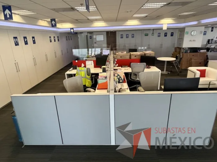 Lote 011 - Estación de trabajo para 8 personas - Imagen 8