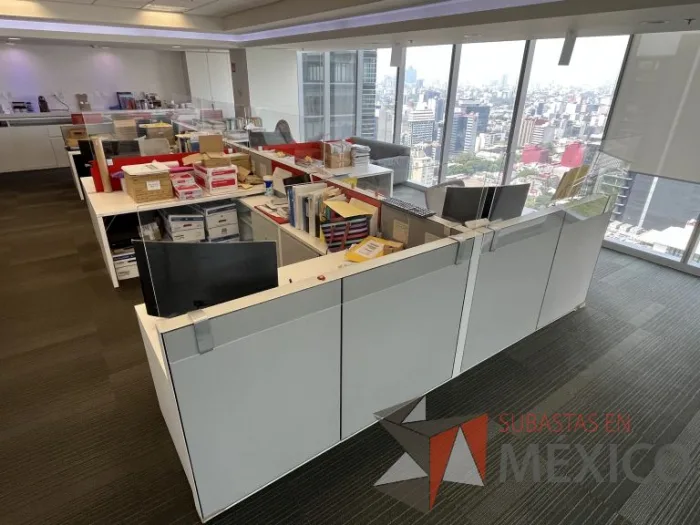 Lote 012 - Estación de trabajo para 8 personas