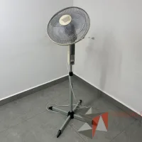 Lote 016 - Ventilador de aspas color blanco - Imagen 3