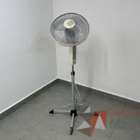 Lote 016 - Ventilador de aspas color blanco - Imagen 8