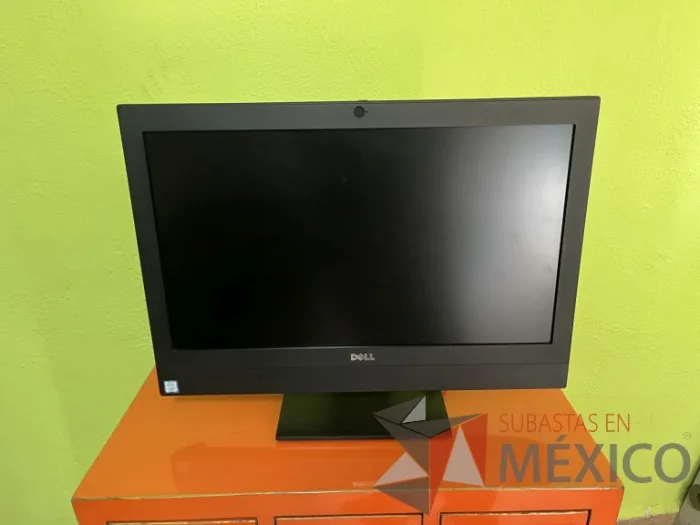 Lote 005 - All in One Core i5 7a Generación