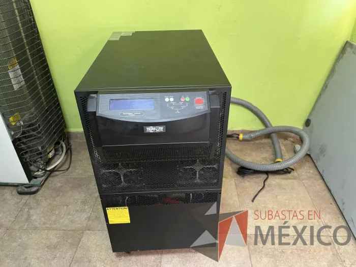 Lote 028 - UPS Tripp Lite SmartOnline Trifásico de Doble Conversión 120/208V 20kVA 16kW - Imagen 16