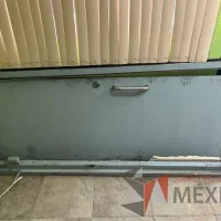 Lote 001 - Puerta blindada con marco metálico, llave y chapa. - Imagen 8
