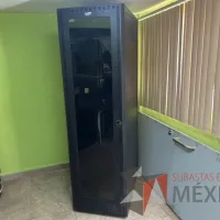 Lote 021 - 2 Gabinetes de comunicaciones color negro y 2 barras de contactos con 2 líneas de 10 conectores - Imagen 13