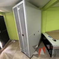 Lote 022 - Gabinete de comunicaciones color blanco