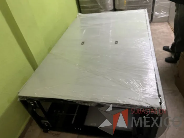 Lote 022 - Gabinete de comunicaciones color blanco - Imagen 3