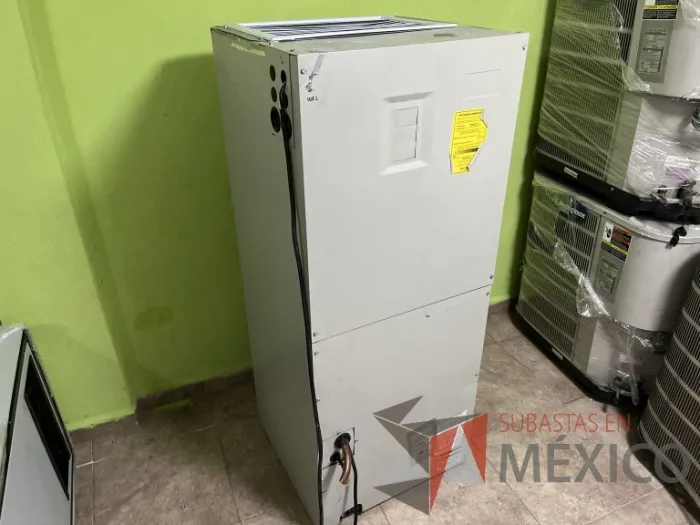 Lote 016 - 4 Controles de velocidad de aire acondicionado, 4 bases metálica color negro y 4 condensadores de aire acondicionado - Imagen 60