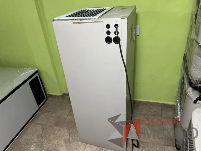 Lote 016 - 4 Controles de velocidad de aire acondicionado, 4 bases metálica color negro y 4 condensadores de aire acondicionado - Imagen 50
