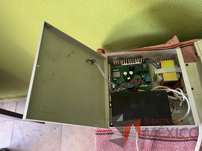 Lote 025 - 2 Sistemas de acceso de puerta (Imanes, lector de huella, sensor de apertura y caja) - Imagen 14