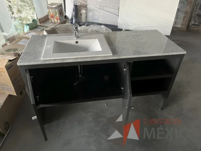 Lote 030 - Lavamanos con mueble de 2 puertas con cubierta de mármol y tarja - Imagen 7