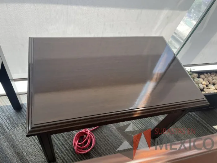 Lote 004 - Mesa de madera rectangular color café - Imagen 2