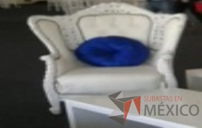 Lote 025 - Sillón blanco de 1 plaza estilo Luis XV