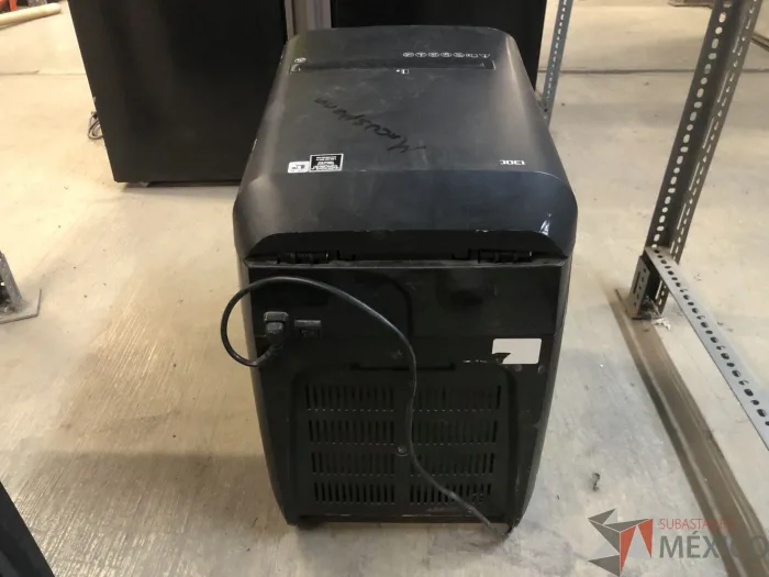 Lote 001 - 10 Trituradoras para hojas de papel, Swingline, Fellowes - Imagen 4